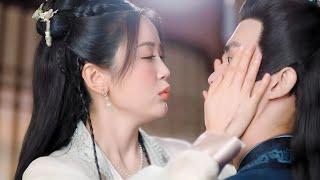 The little maid drunkenly kissed the rich boy, but unexpectedly the rich boy fell in love with her