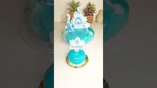 On décor cet Entremet plutôt original ensemble ! #cake #cakedecorating #patisserie #entremet #gâteau